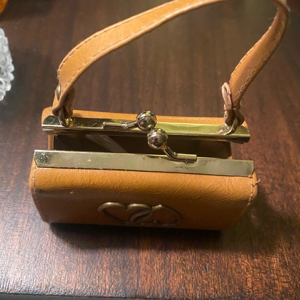 Vintage Tan Heart Accent Mini Handbag Lipstick Holder, chain purse. - Picture 2 of 6